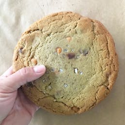 GIANT Sea Salt Caramel Chocolate Chip Cookies - 5 Pack