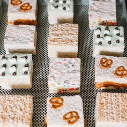 Choose Your Own Marshmallow Crispycakes - 12 Pack