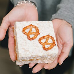 Choose Your Own Marshmallow Crispycakes - 12 Pack
