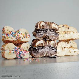 Overloaded Oreo Bagels + Cream Cheese