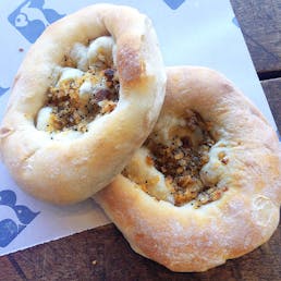 Dozen Bialy