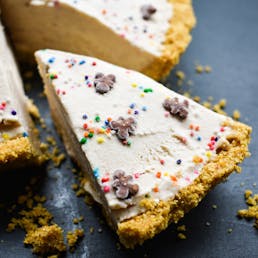 Gingerbread Man Ice Cream Pie