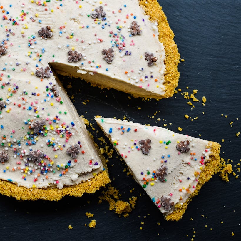 Gingerbread Man Ice Cream Pie