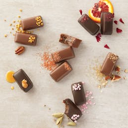 Exotic Caramels Two-Tier Hatbox - 18 Pieces