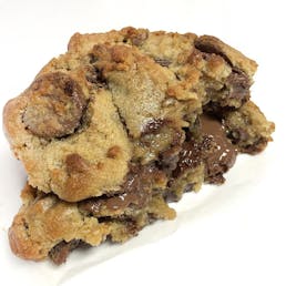 Chocolate Chip Chunk Jumbo Cookies