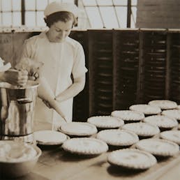 Cherry Frisbie Mini Pie - 12 Pack