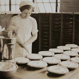 Cherry Frisbie Mini Pie - 24 Pack