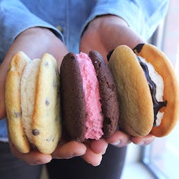 Mcloons Lobster Roll Kit + Cape Whoopies