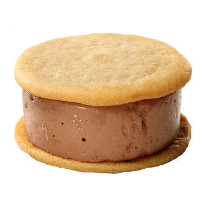 Chocolate Peanut Butter Ice Cream Sandwich - 8 Pack