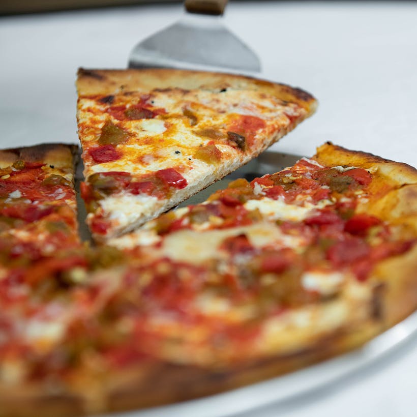 Coal Oven Hatch Chile Pizza - 6 Pies