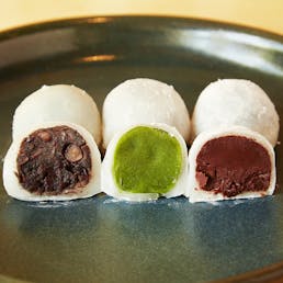 Tomoko Mochi & Macaron Gift Pack