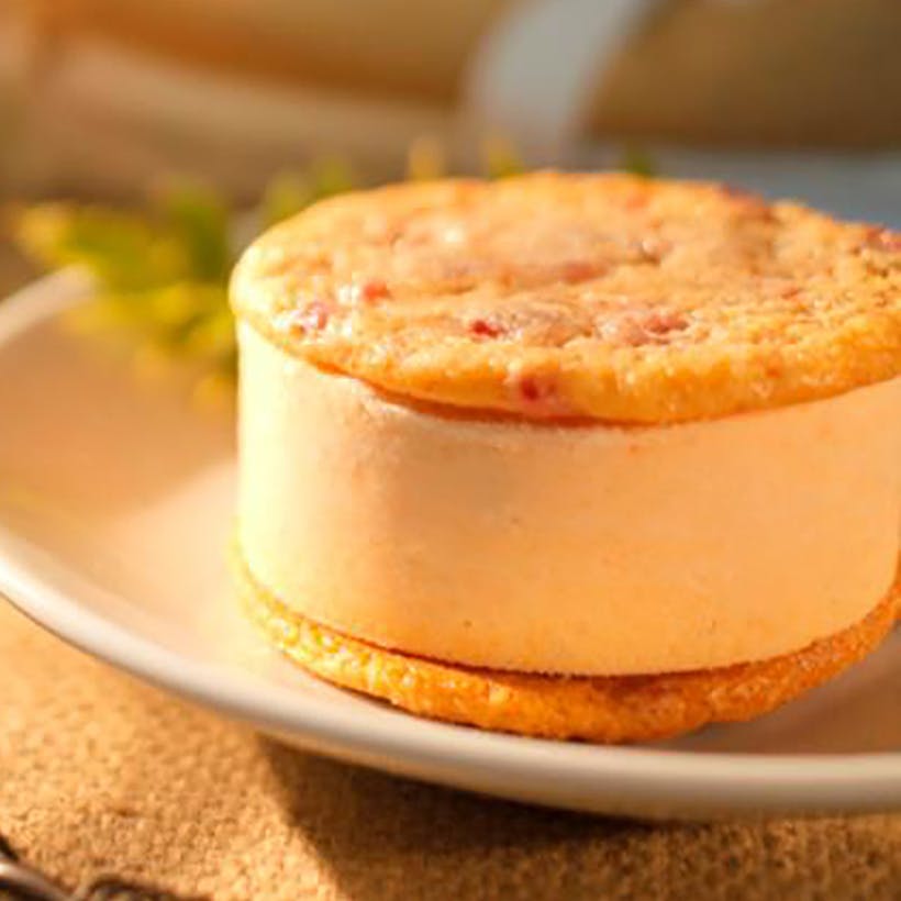Pumpkin Cranberry Spice Ice Cream Sandwich - 8 Pack