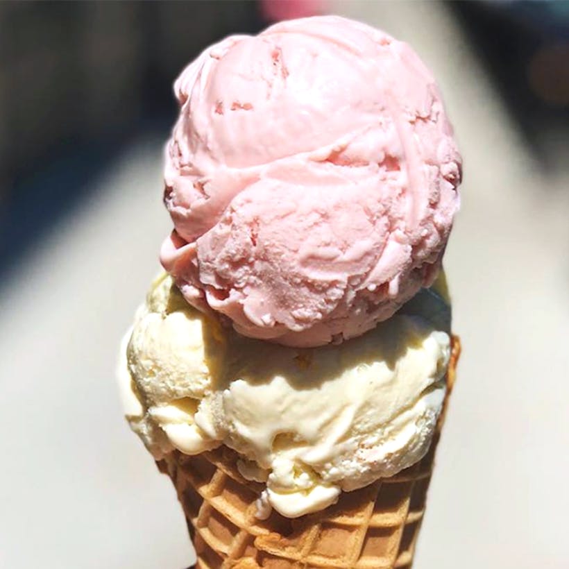 Organic Strawberry Ice Cream - 6 Pints