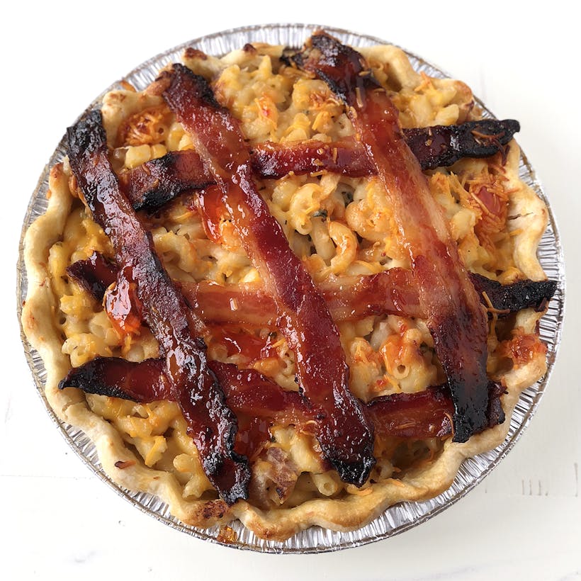 Hog Heaven Mac 'n Cheese Pie