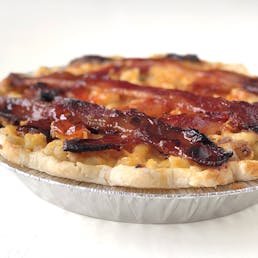 Hog Heaven Mac 'n Cheese Pie
