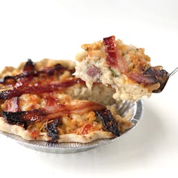 Hog Heaven Mac 'n Cheese Pie