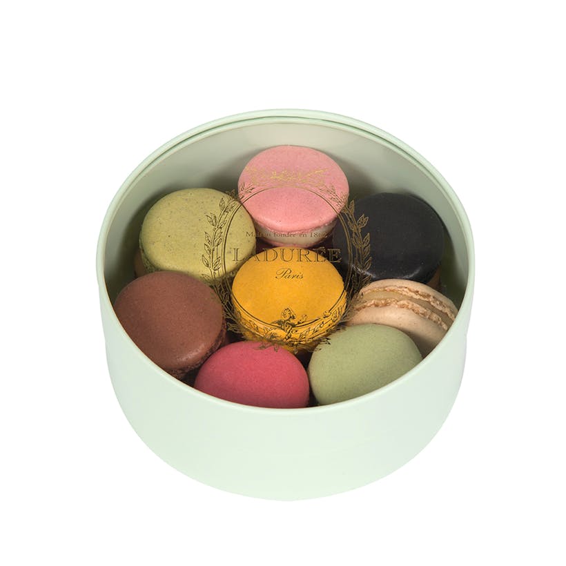 Crystal - Box of 15 Macarons