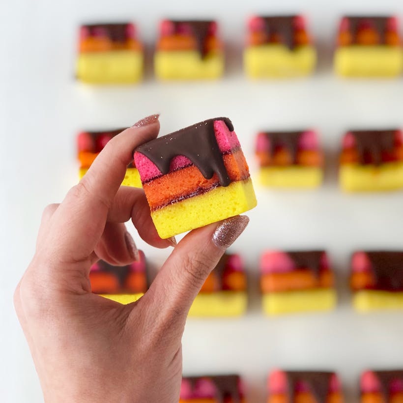 Rainbow Cookies Raspberry Filling - 20 Pack