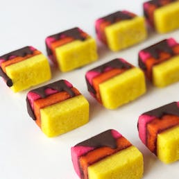 Rainbow Cookies Raspberry Filling - 20 Pack