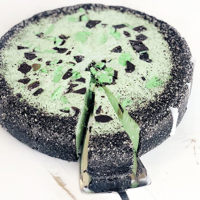 Mint Chocolate Cheesecake - 9"