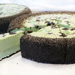 Mint Chocolate Cheesecake - 9"