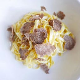 Fresh White Truffles - Tuber Magnatum Pico