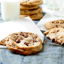 Chocolate Lovers Cookie Tin - 10 Pack