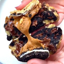 Oreo Topped GIANT Cookies Pack