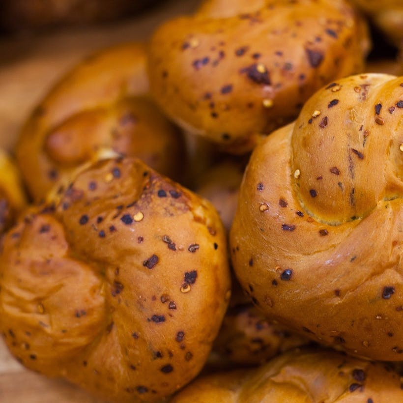 Hot & Spicy Cheese Rolls - 24 Pack